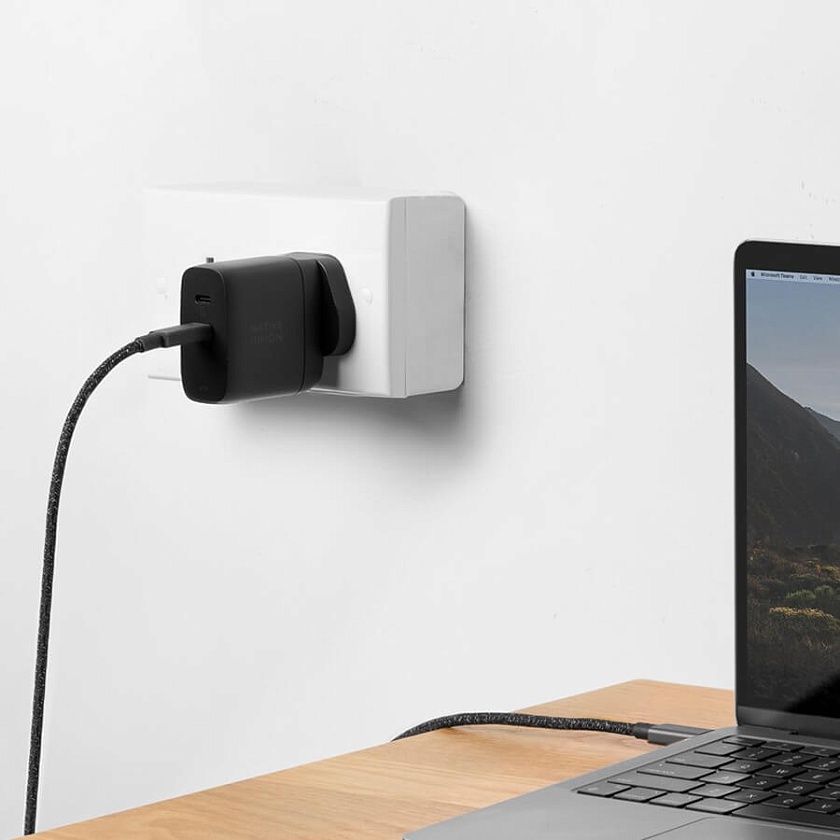 Сетевое зарядное устройство Native Union Fast GaN Charger 2 USB-C 67 Вт